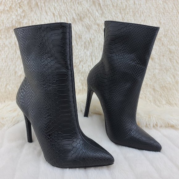 Textured Black Snake Design Ankle Booties 4" heel - Picture 4 of 4